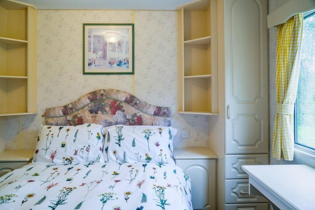 Wind In The Willows: Sleeps 4, Kitchen, Bathroom, Lounge, Wifi Napton on The Hill Екстер'єр фото
